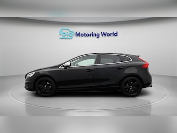 Used Volvo V40 2019 for sale - 76381356: Photo