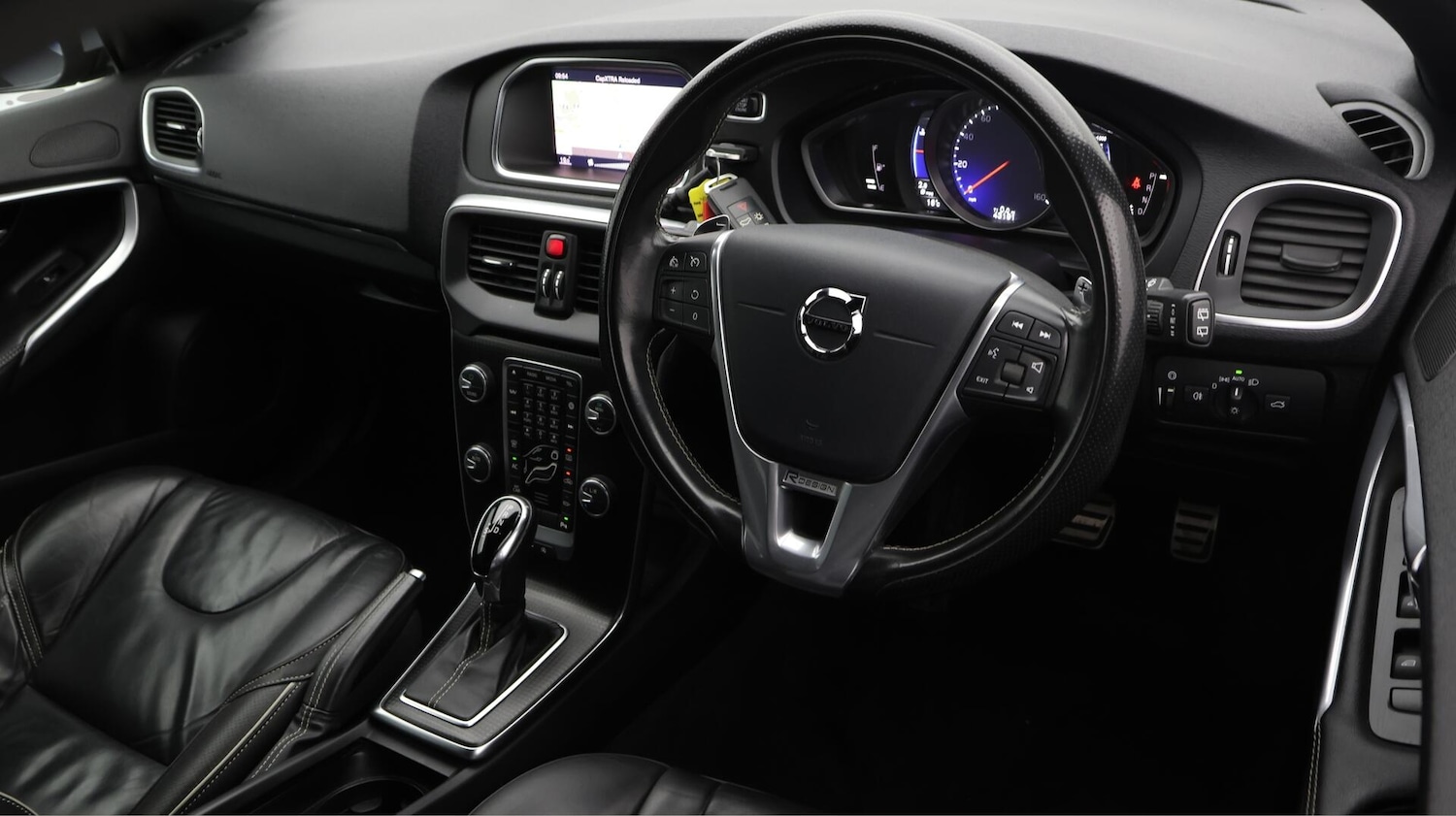 Used Volvo V40 2019 for sale - 76381356: Photo 9
