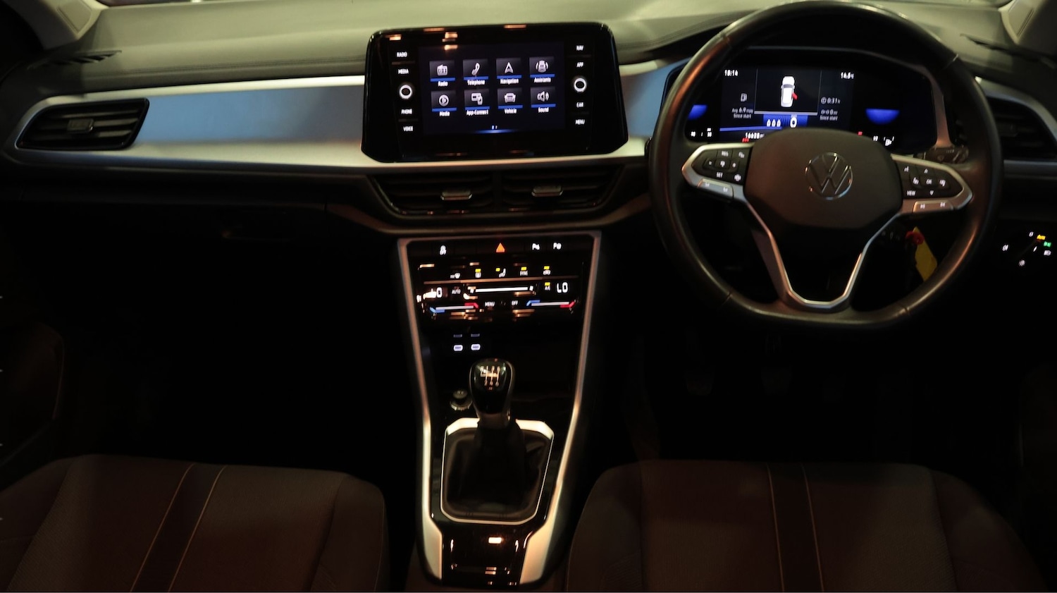 Used Volkswagen T-Roc 2023 for sale - 77782216: Photo 13