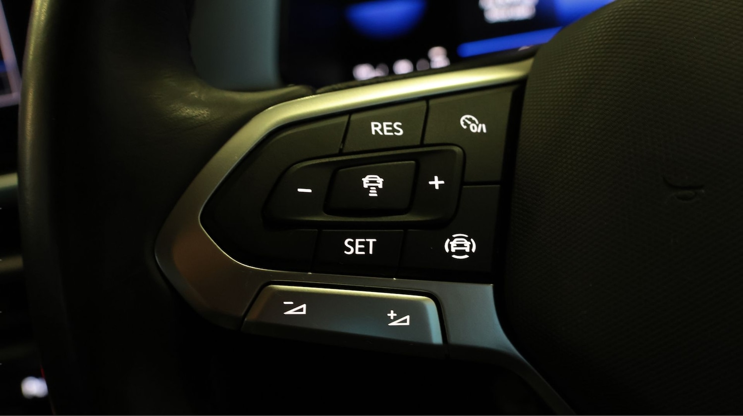 Used Volkswagen T-Roc 2023 for sale - 77782216: Photo 21