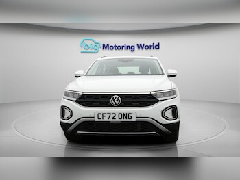 Used Volkswagen T-Roc 2023 for sale - 77782216: Photo