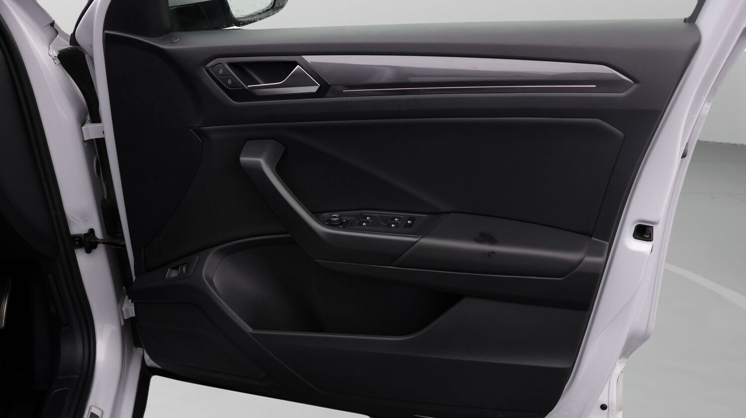 Used Volkswagen T-Roc 2021 for sale - 77463321: Photo 15