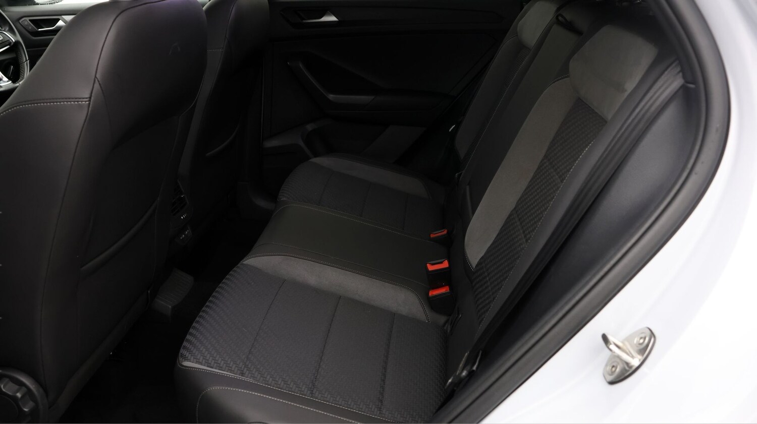 Used Volkswagen T-Roc 2021 for sale - 77463321: Photo 16