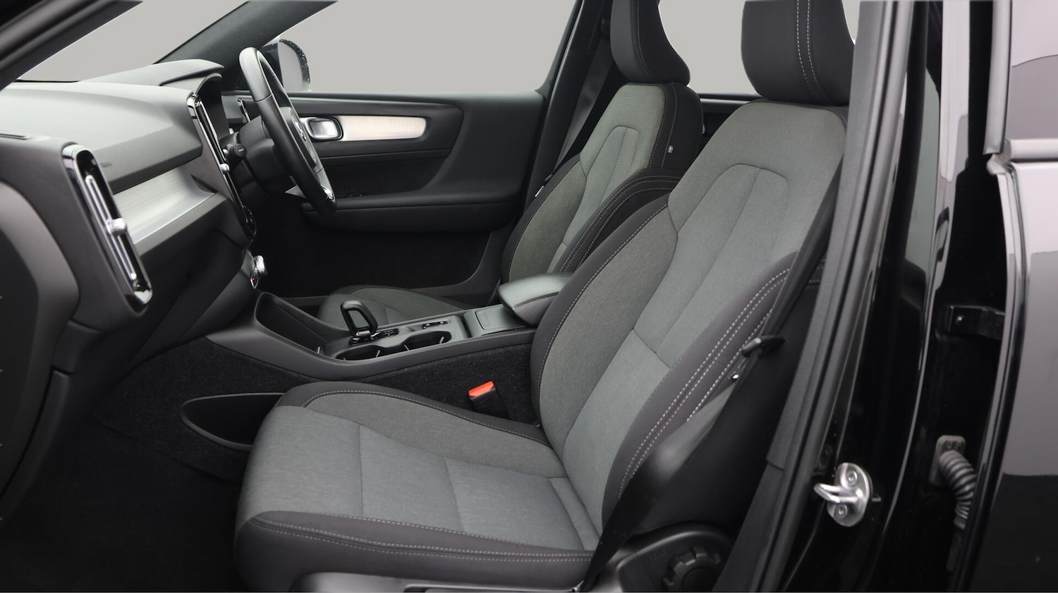 Used Volvo XC40 2022 for sale - 76560898: Photo 15