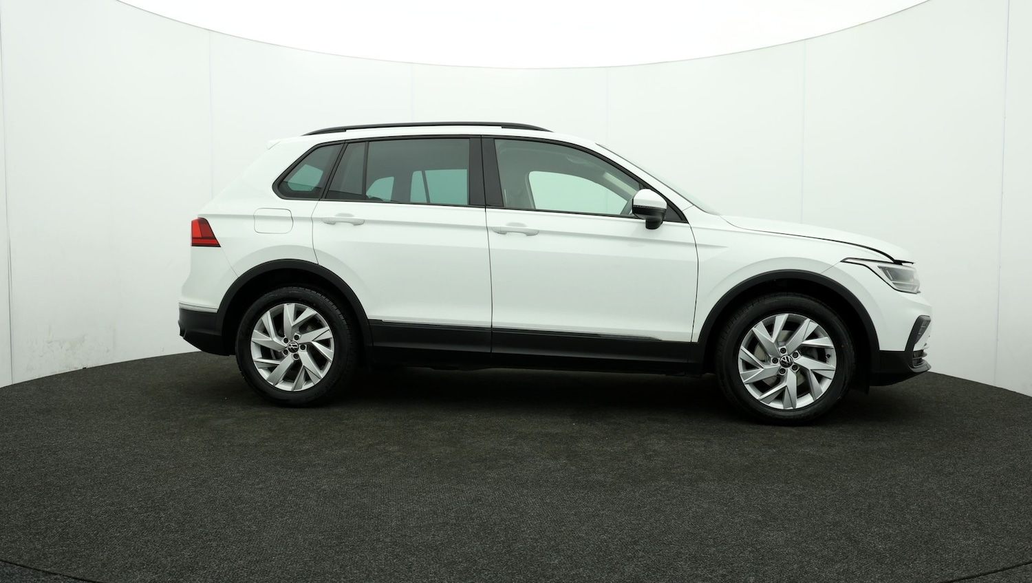 Used Volkswagen Tiguan for sale - 76809544: Photo 30