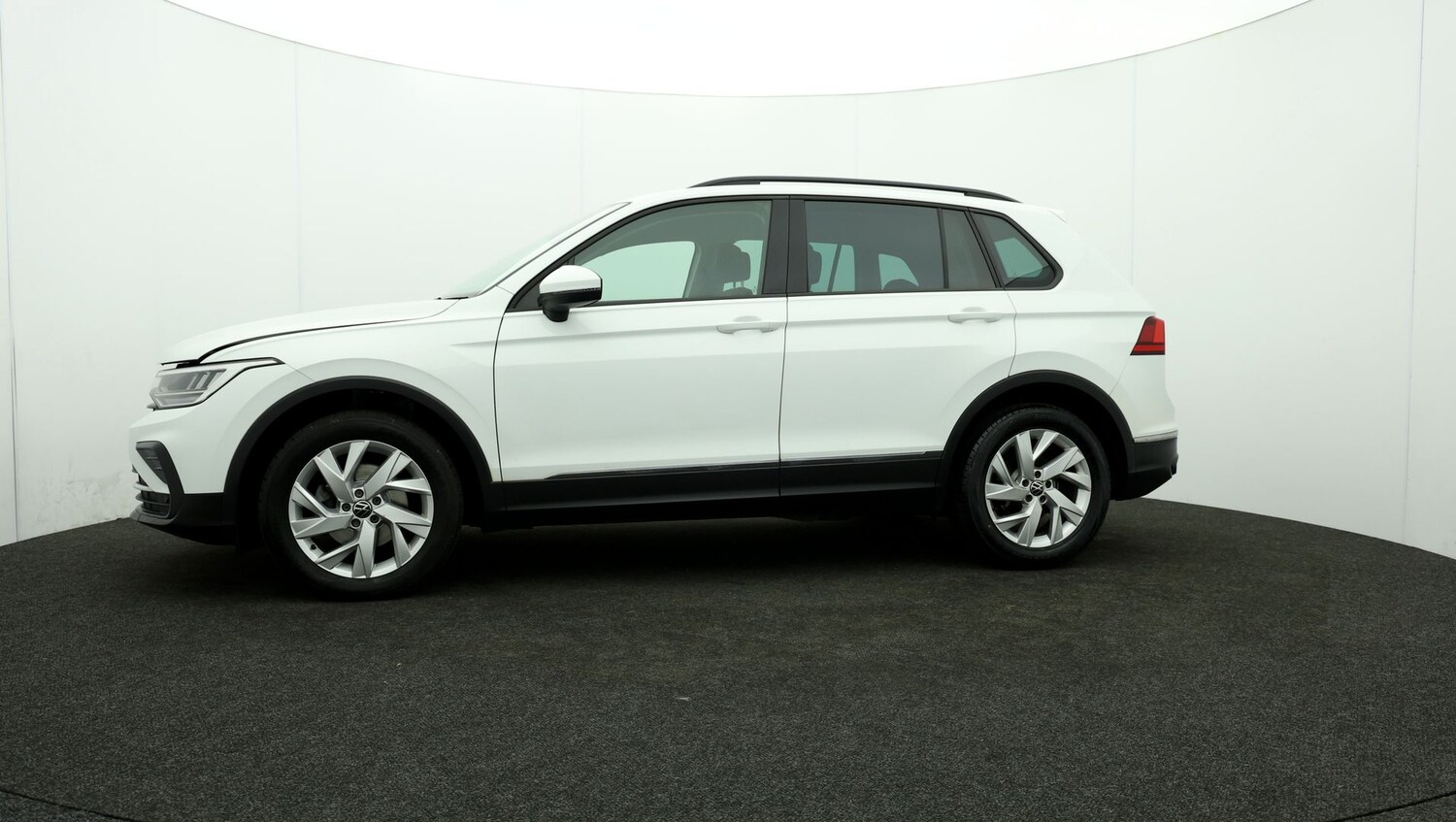 Used Volkswagen Tiguan for sale - 76809544: Photo 60