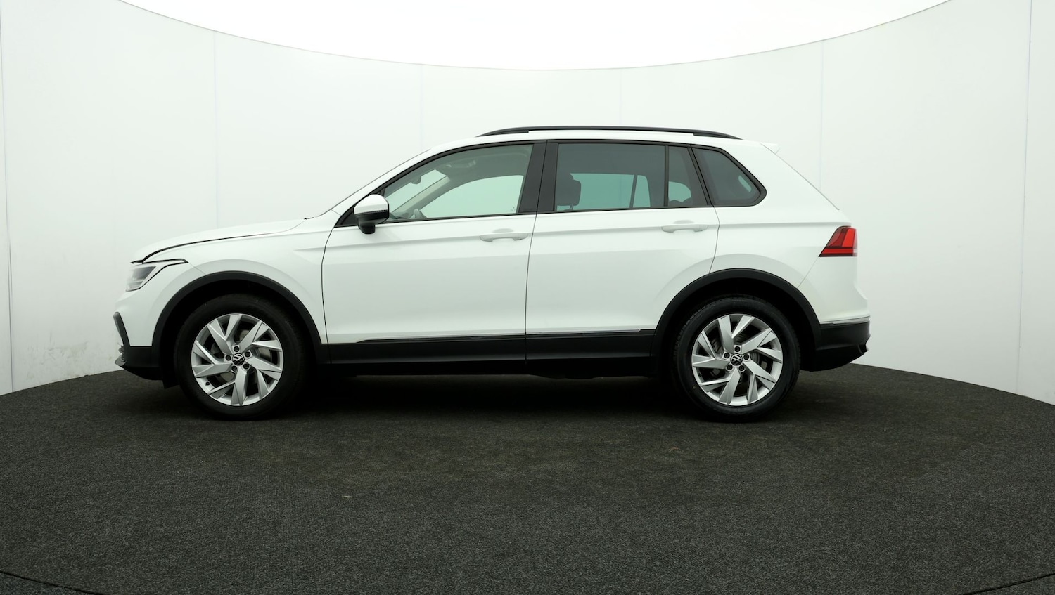 Used Volkswagen Tiguan for sale - 76809544: Photo 62
