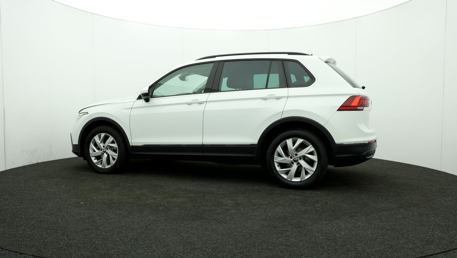 Used Volkswagen Tiguan for sale - 76809544: Photo 65