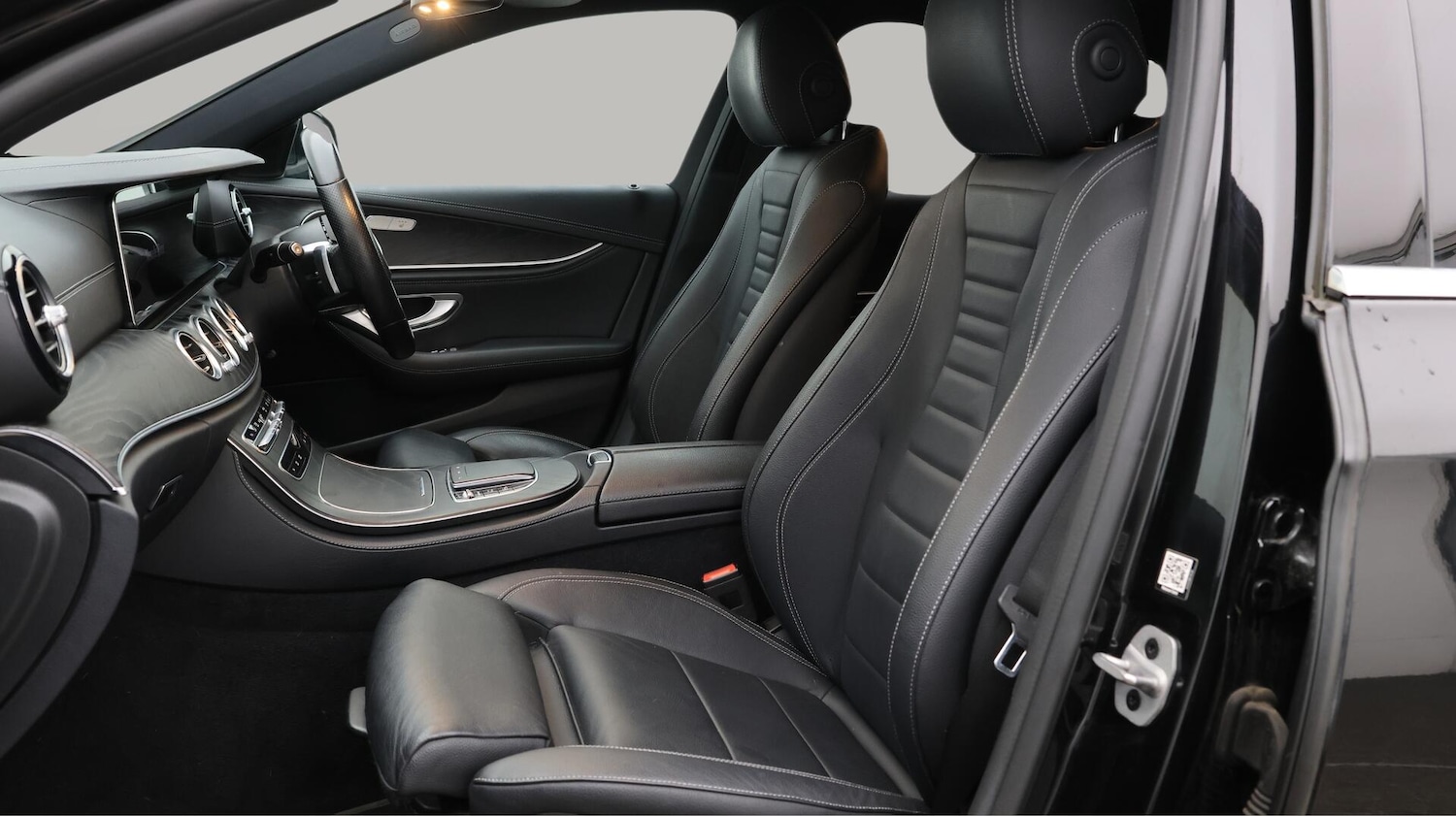 Used Mercedes-Benz E Class 2021 for sale - 76538405: Photo 15