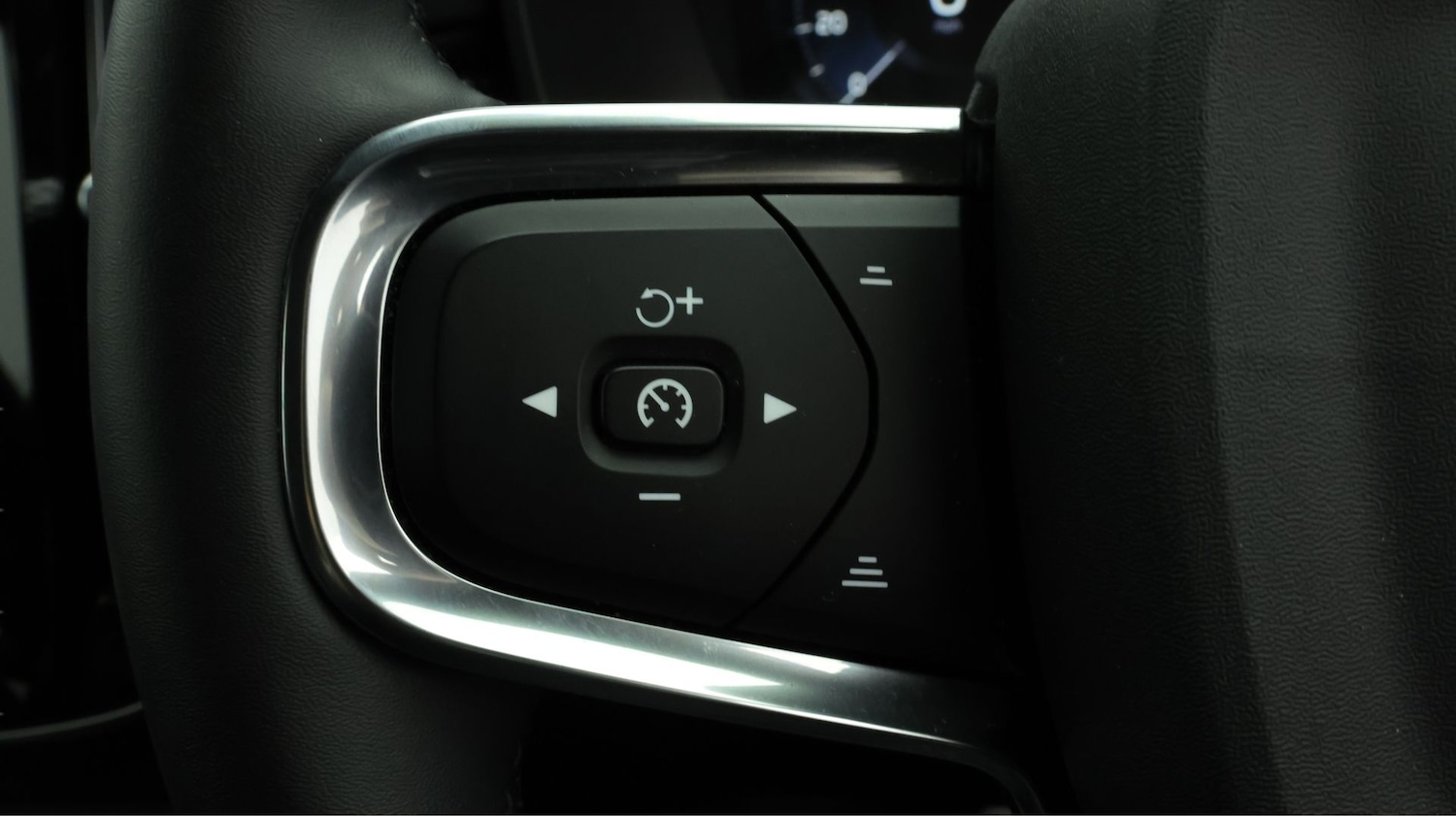 Used Volvo XC40 2022 for sale - 77528174: Photo 21