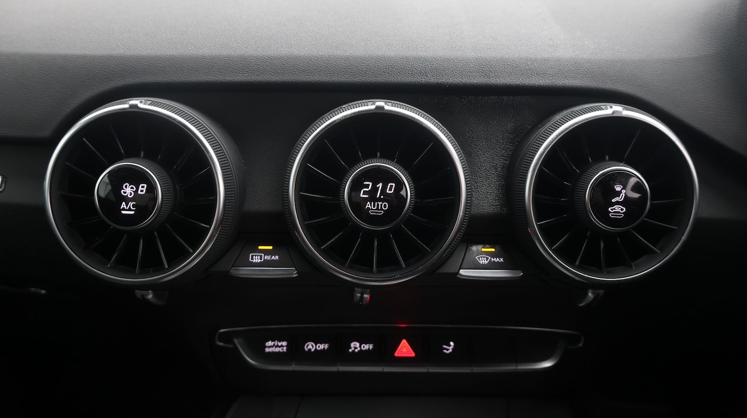 Used Audi TT 2023 for sale - 77461043: Photo 12