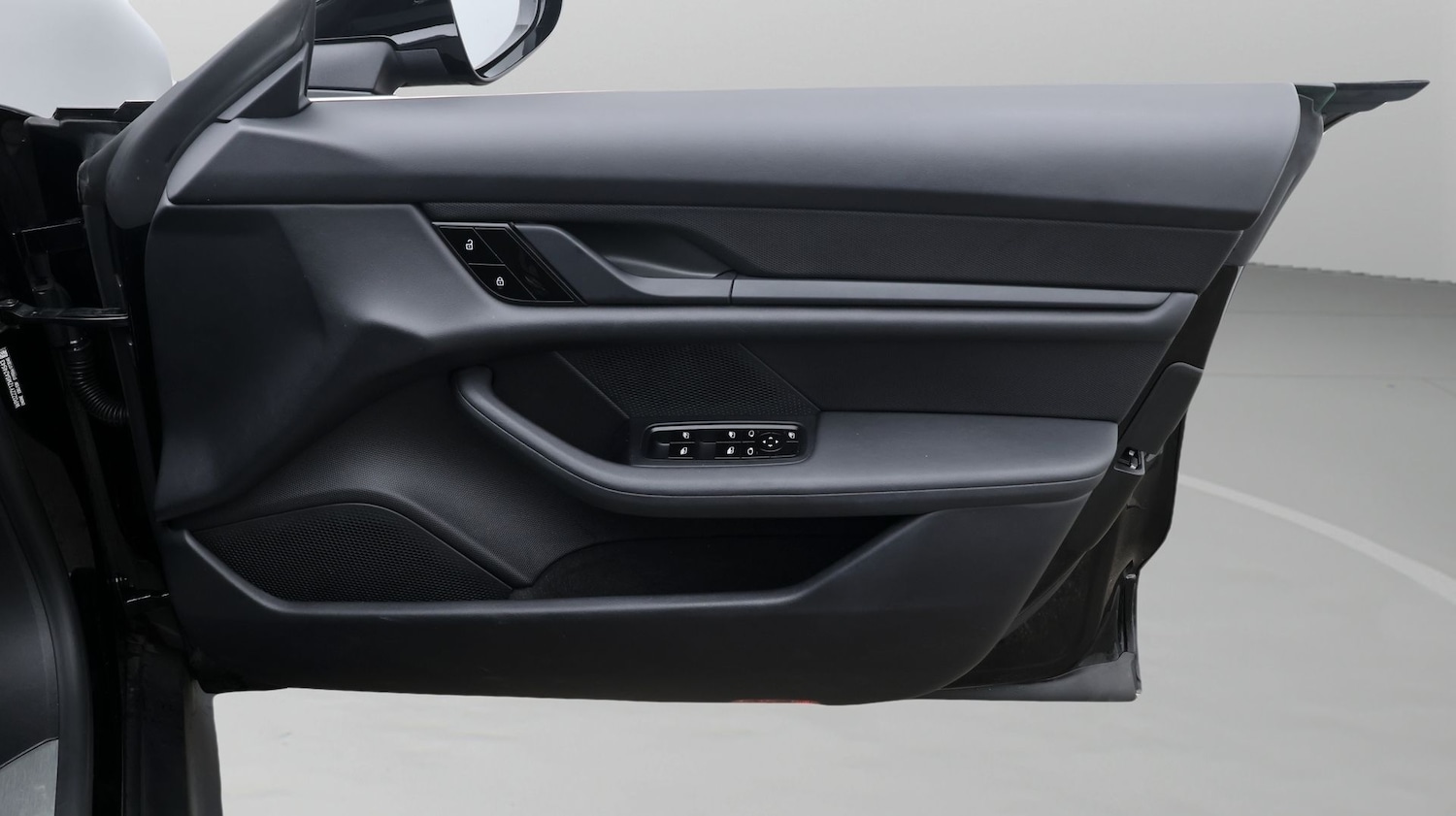 Used Porsche Taycan 2020 for sale - 77318418: Photo 15