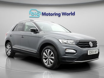 Used Volkswagen T-Roc 2019 for sale - 77137158: Photo