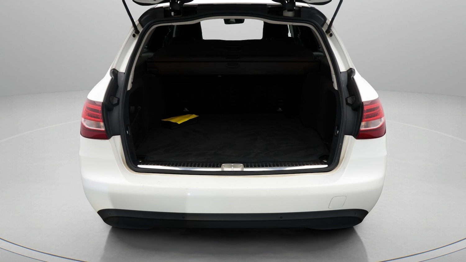 Used Mercedes-Benz C Class 2019 for sale - 77881451: Photo 17