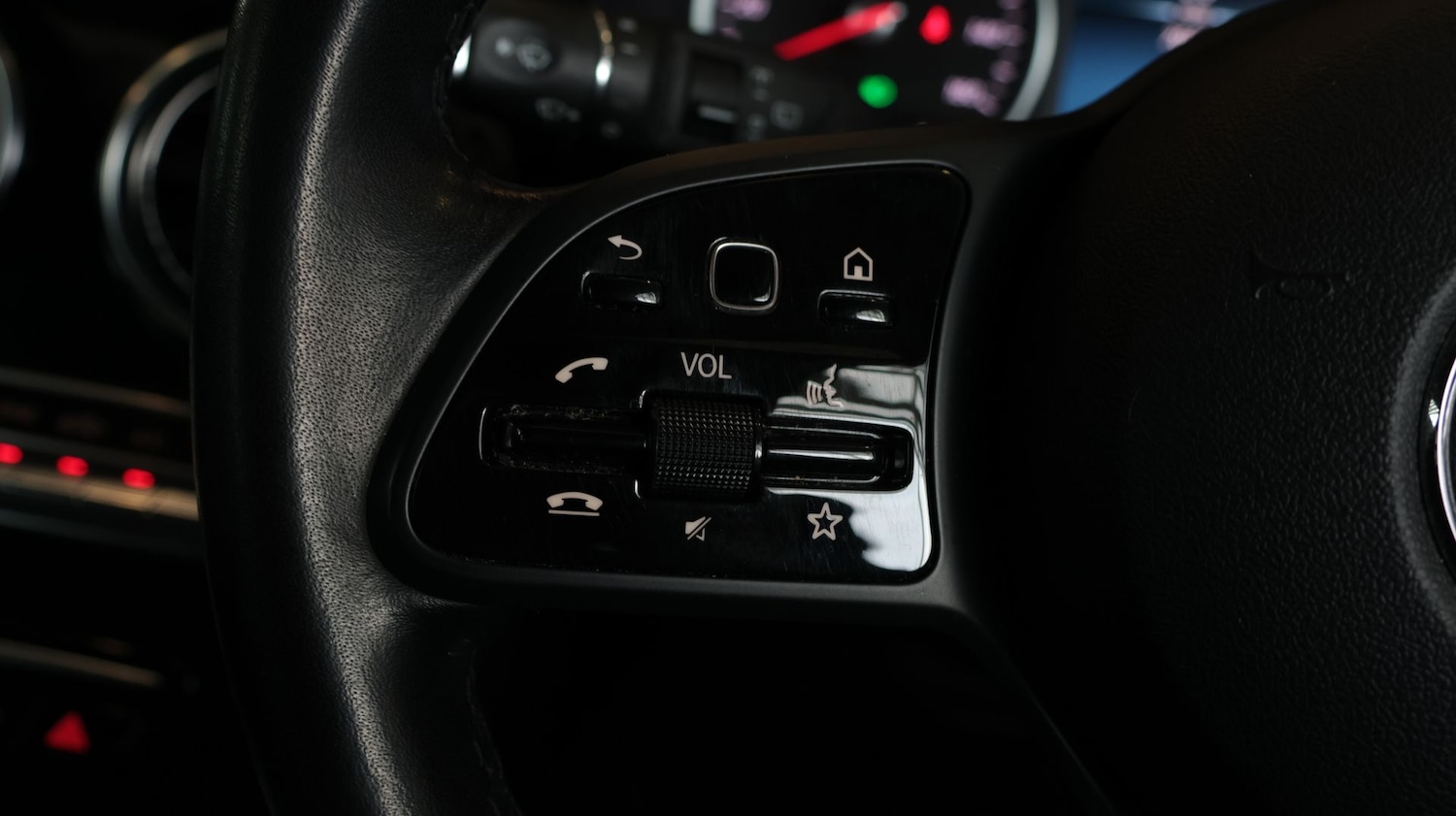 Used Mercedes-Benz C Class 2019 for sale - 77881451: Photo 23