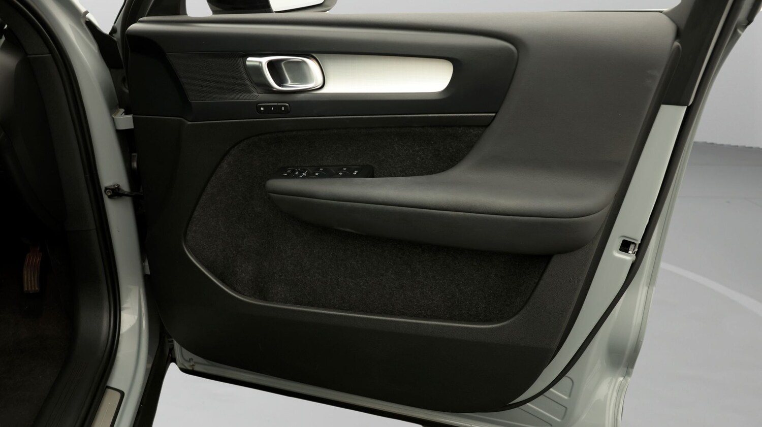 Used Volvo XC40 2024 for sale - 77715993: Photo 15