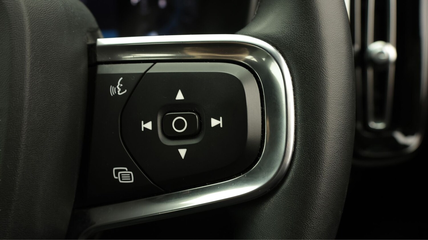 Used Volvo XC40 2024 for sale - 77715993: Photo 21