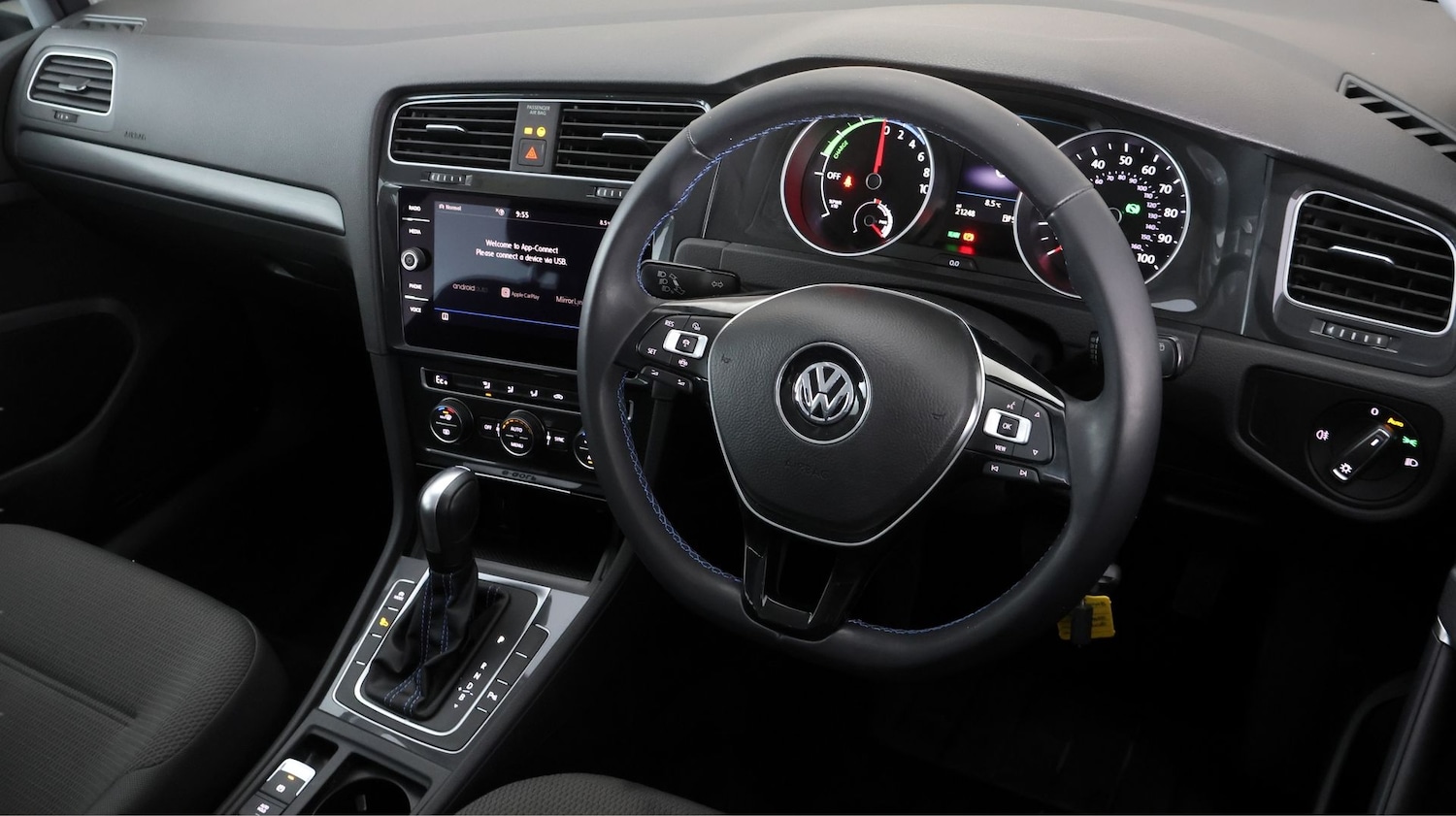 Used Volkswagen Golf 2021 for sale - 77610507: Photo 9