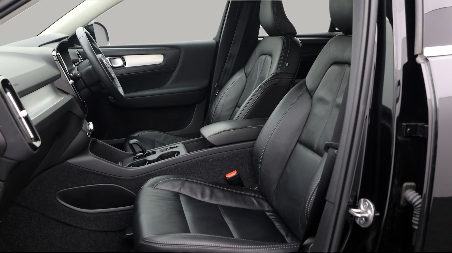 Used Volvo XC40 2022 for sale - 77289578: Photo 14