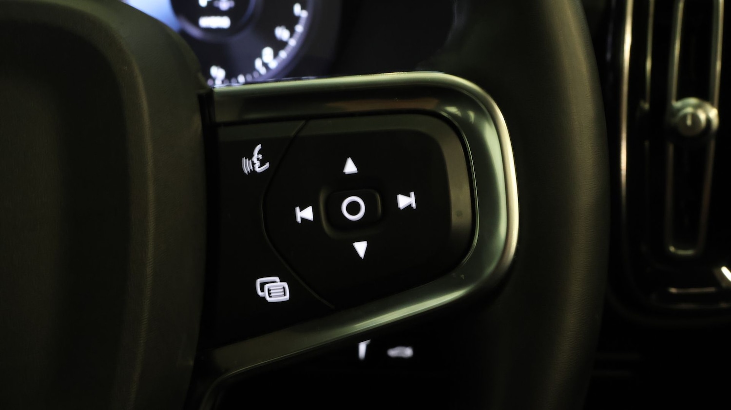 Used Volvo XC40 2022 for sale - 77289578: Photo 22