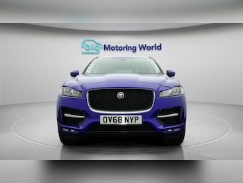 Used Jaguar F-Pace 2018 for sale - 76072645: Photo