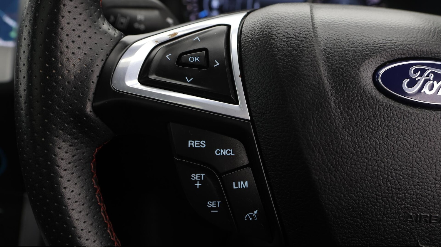 Used Ford S-Max 2023 for sale - 76398570: Photo 24