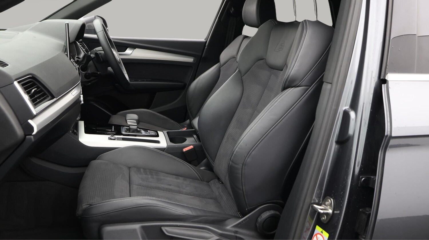 Used Audi Q5 2023 for sale - 76620197: Photo 15