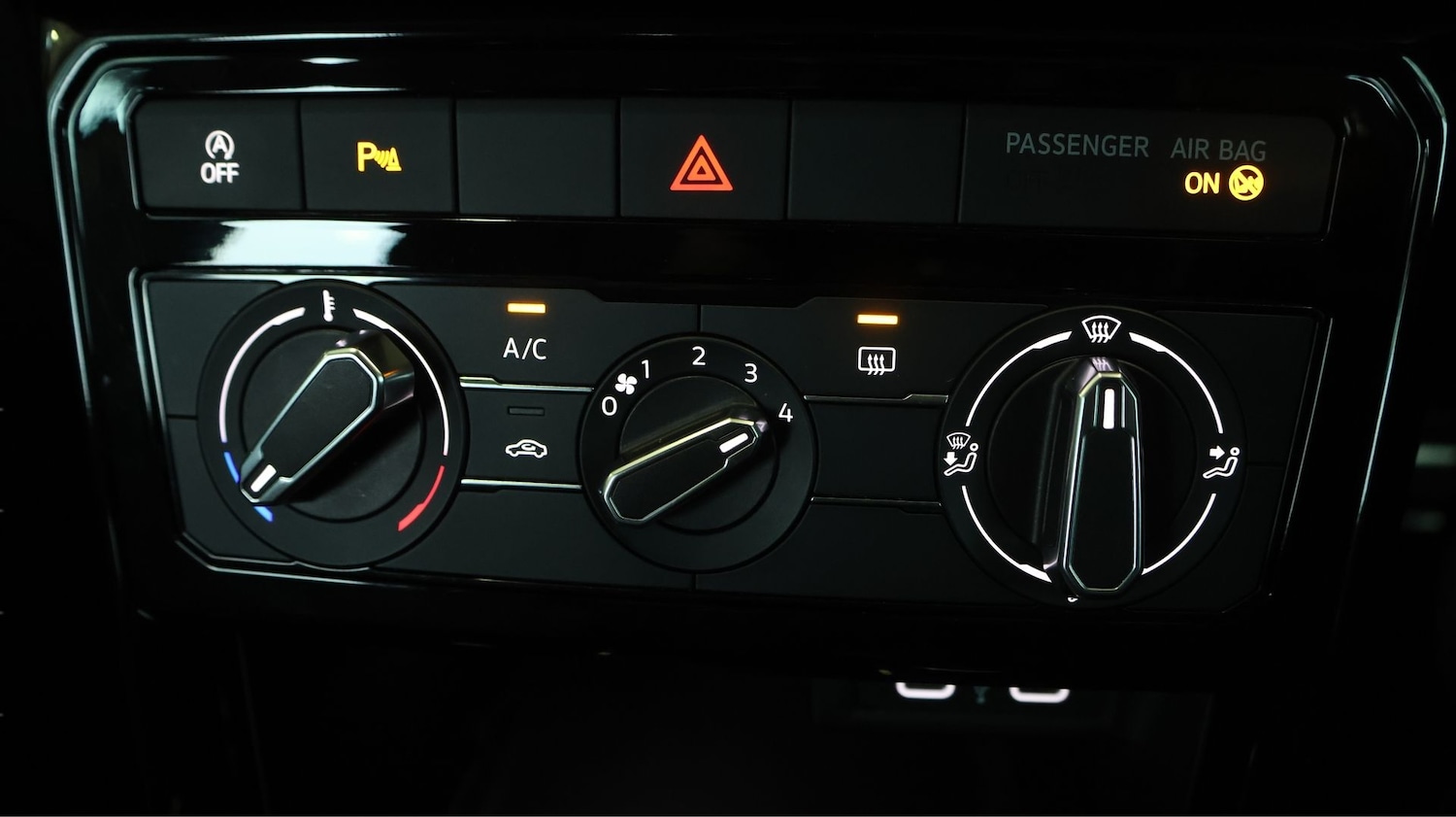 Used Volkswagen T-Cross 2024 for sale - 77342862: Photo 12