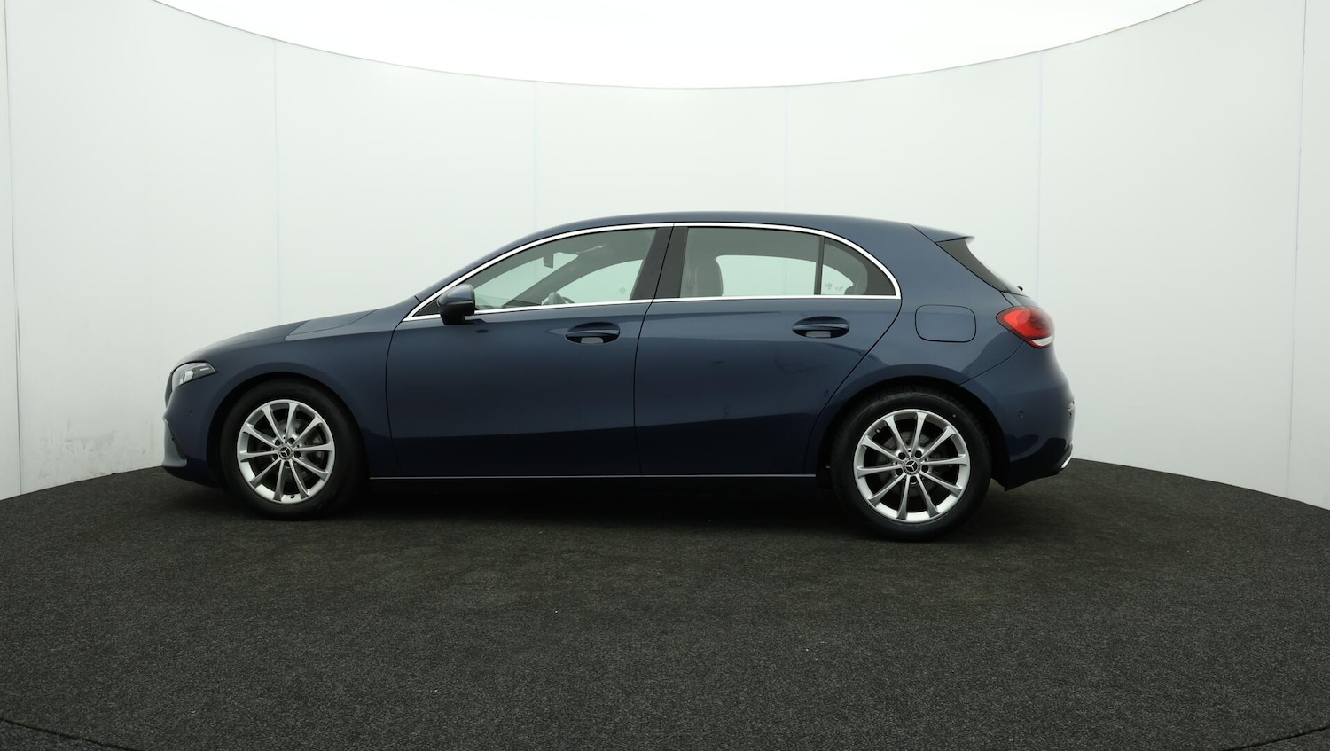 Used Mercedes-Benz A-Class 2019 for sale - 76072323: Photo 74