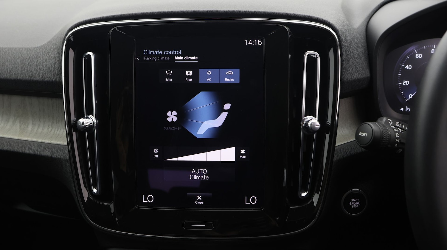 Used Volvo XC40 2022 for sale - 77277502: Photo 12