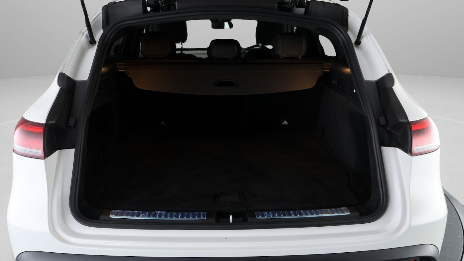 Used Mercedes-Benz EQC 2023 for sale - 77675813: Photo 17