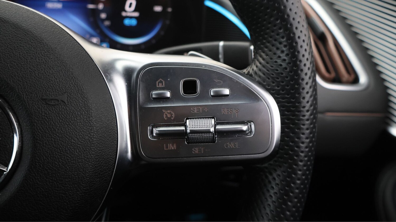 Used Mercedes-Benz EQC 2023 for sale - 77675813: Photo 20