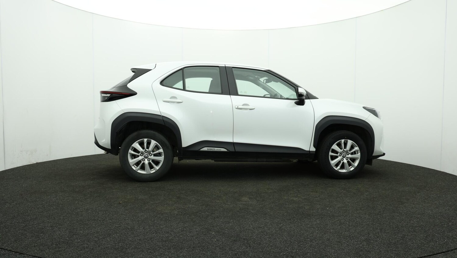Used Toyota Yaris Cross 2023 for sale - 76189796: Photo 43