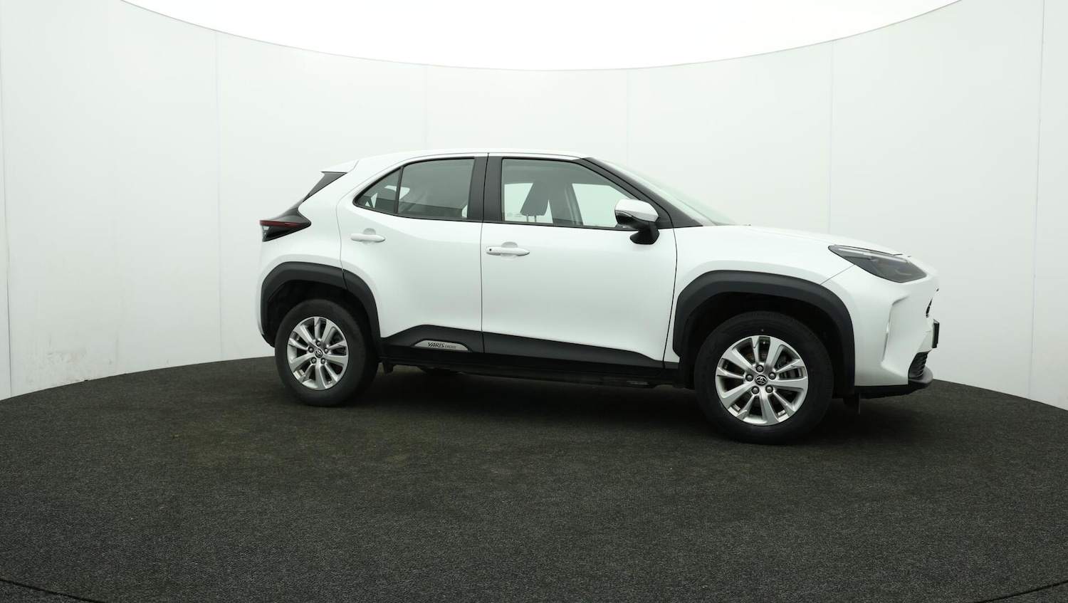 Used Toyota Yaris Cross 2023 for sale - 76189796: Photo 48
