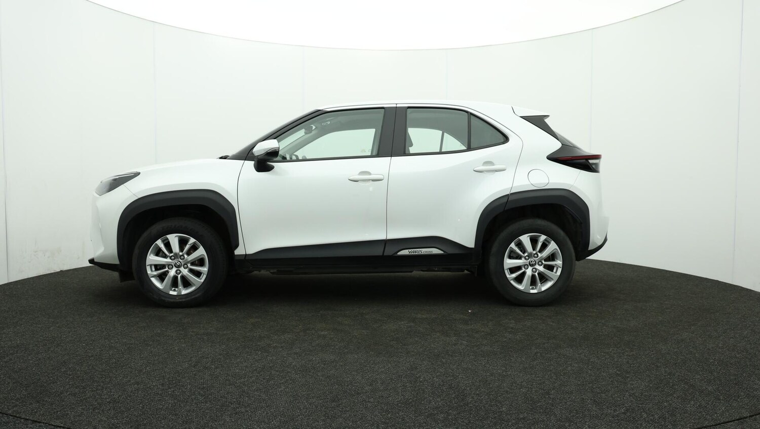 Used Toyota Yaris Cross 2023 for sale - 76189796: Photo 73