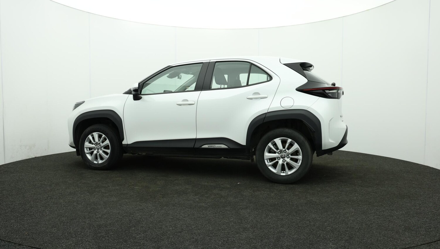 Used Toyota Yaris Cross 2023 for sale - 76189796: Photo 76