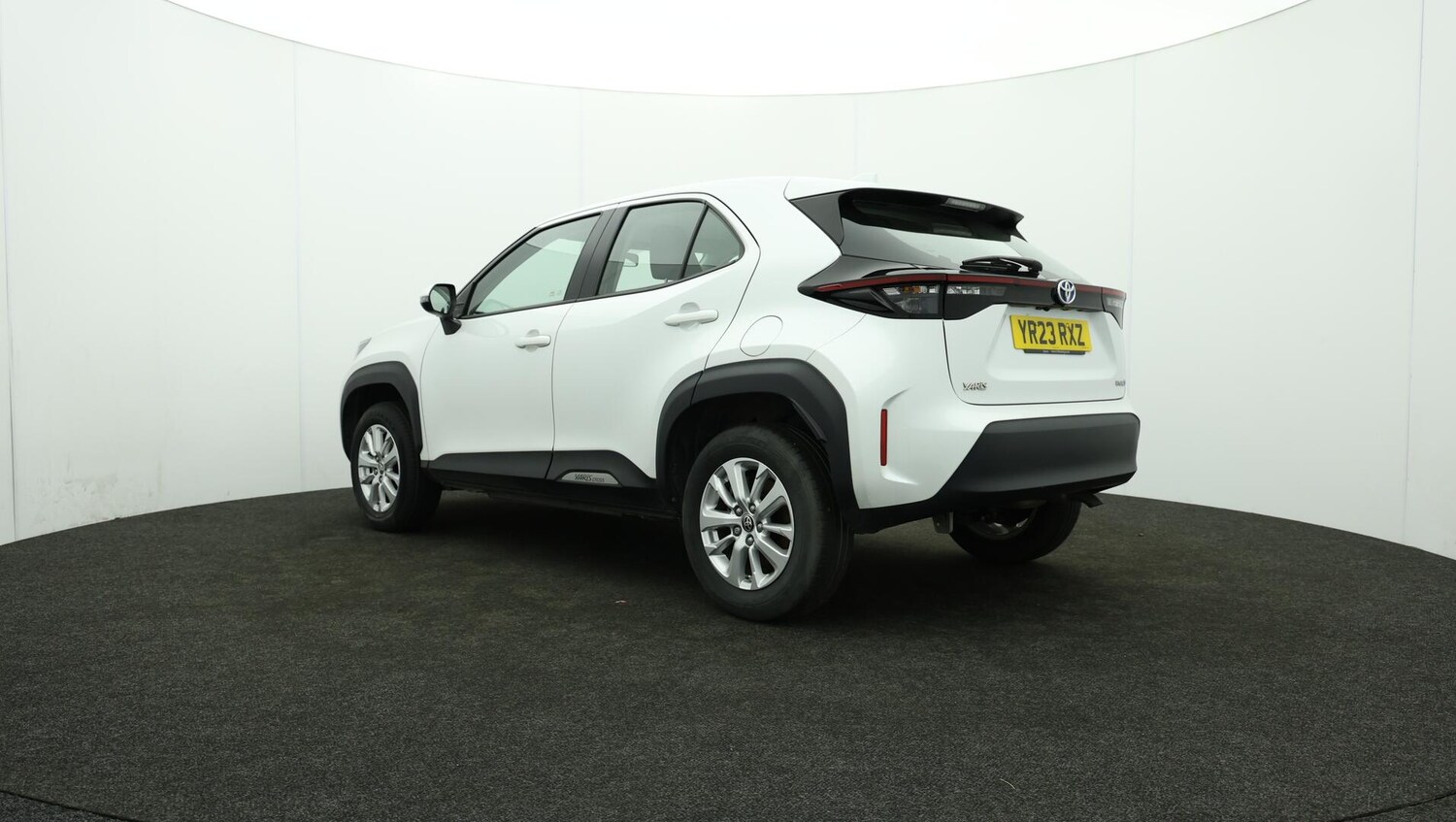 Used Toyota Yaris Cross 2023 for sale - 76189796: Photo 81