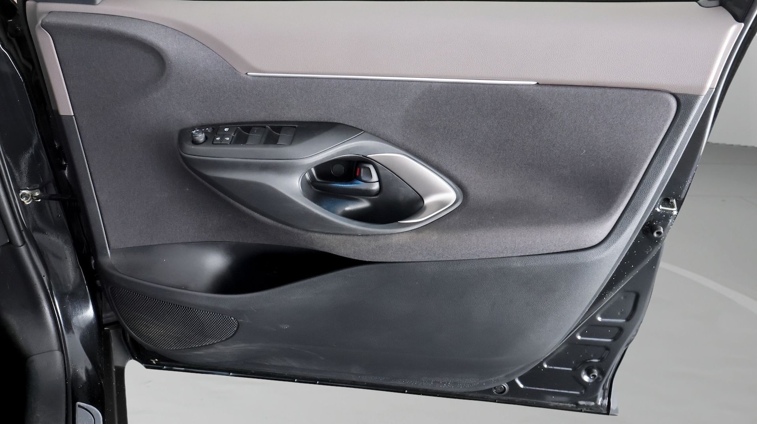 Used Toyota Yaris Cross 2023 for sale - 77848542: Photo 15