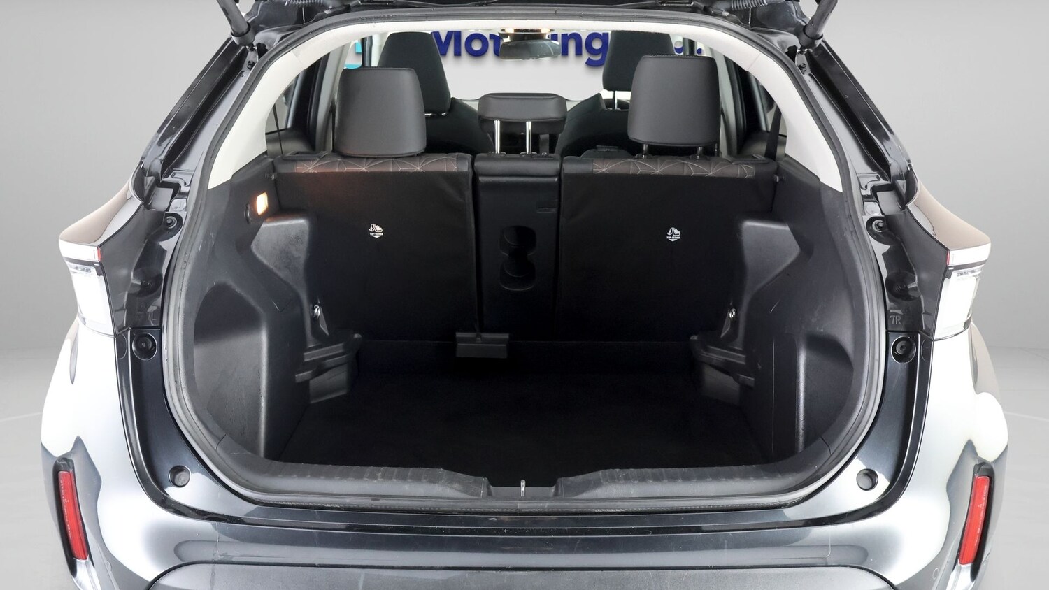 Used Toyota Yaris Cross 2023 for sale - 77848542: Photo 17