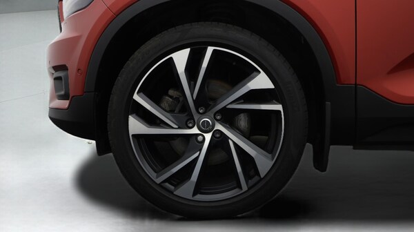 Used Volvo XC40 for sale - 76315195: Photo 19