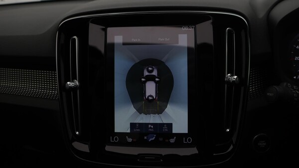 Used Volvo XC40 for sale - 76315195: Photo 29