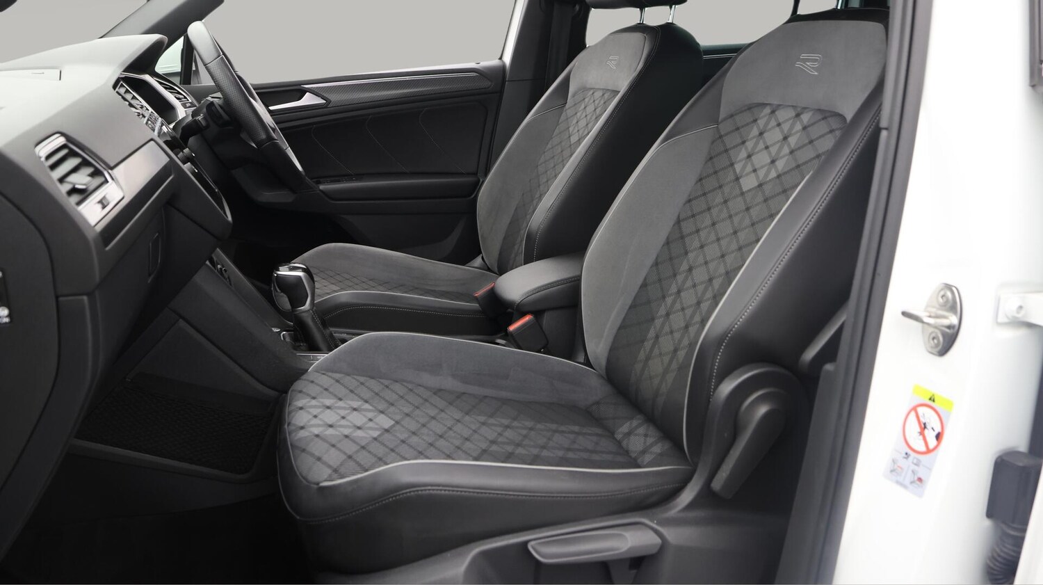 Used Volkswagen Tiguan 2021 for sale - 76472942: Photo 15