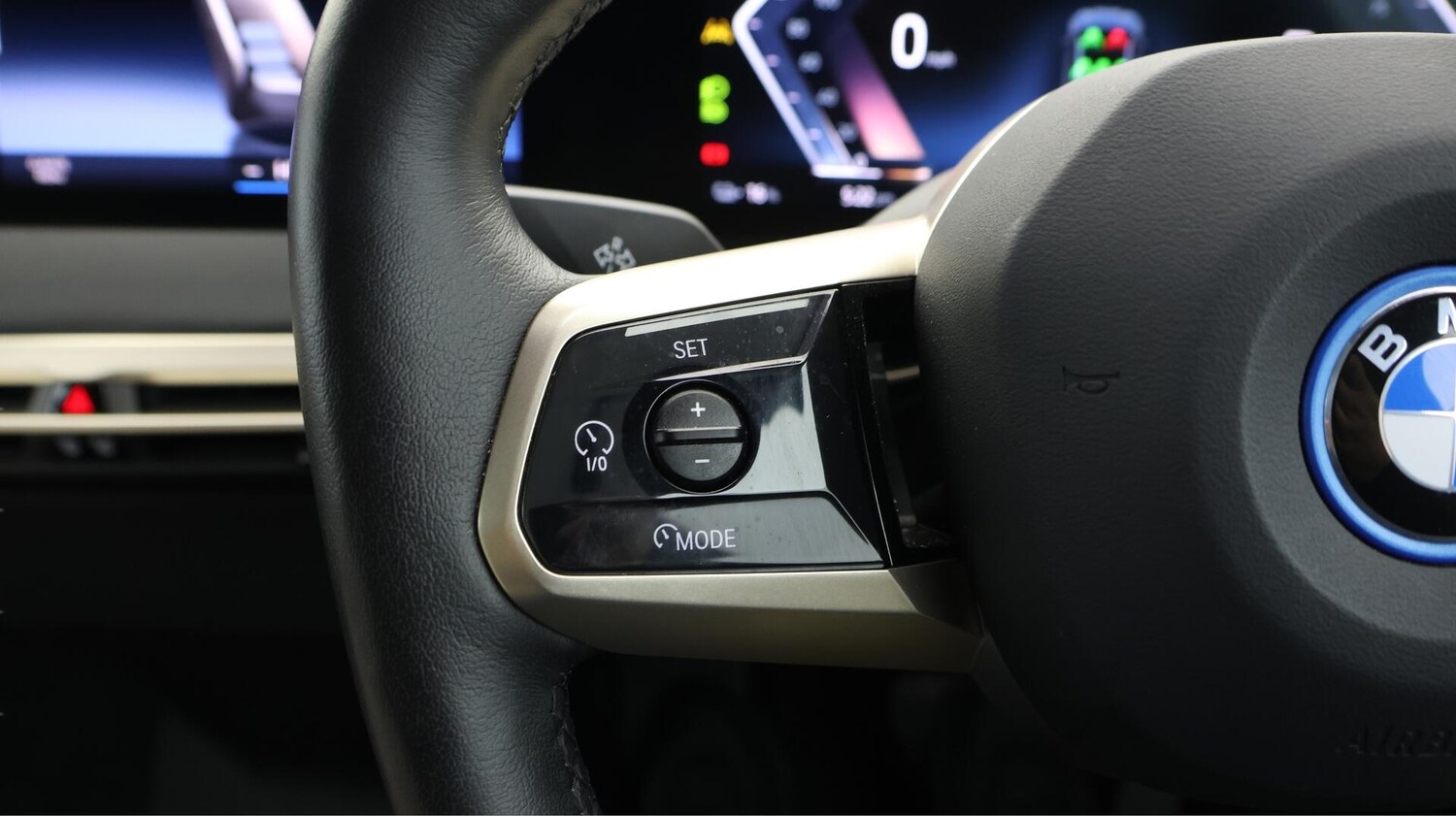 Used BMW iX 2022 for sale - 76701224: Photo 24