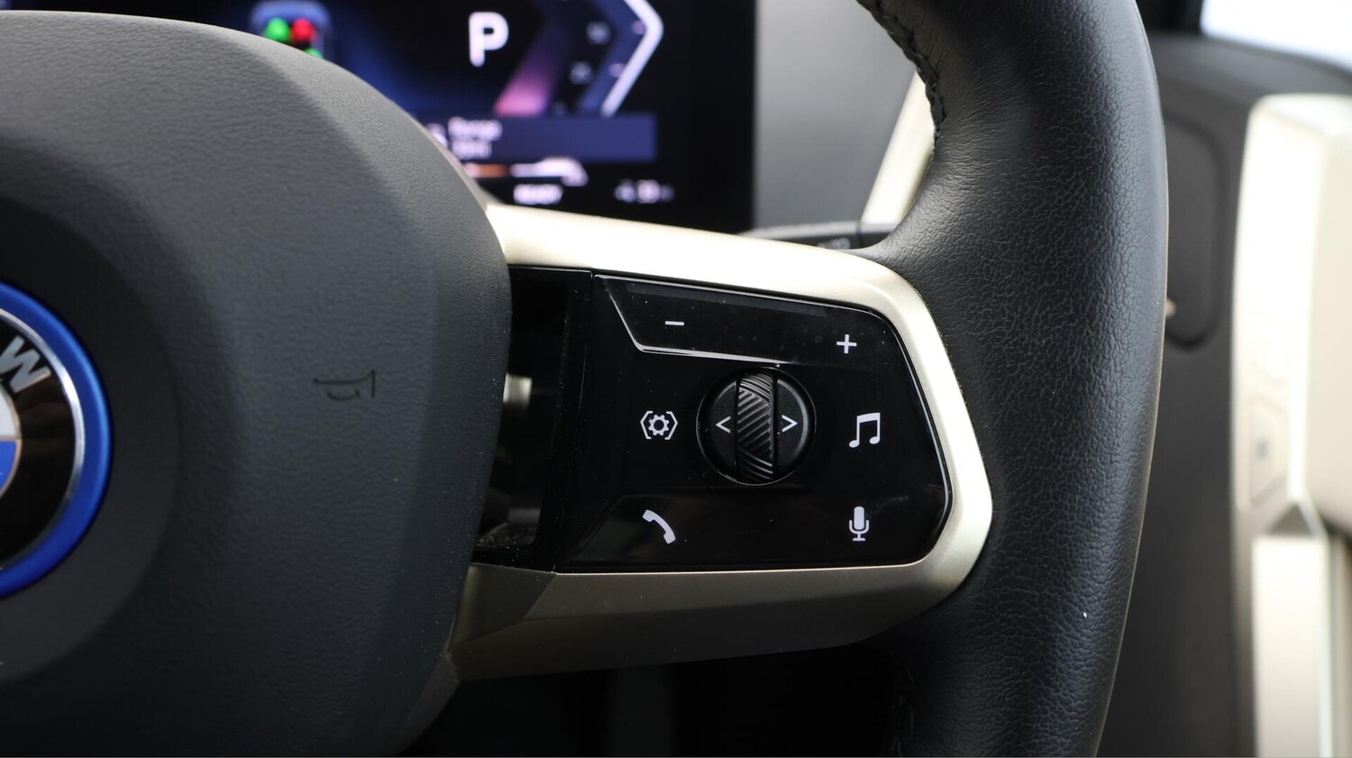 Used BMW iX 2022 for sale - 76701224: Photo 25