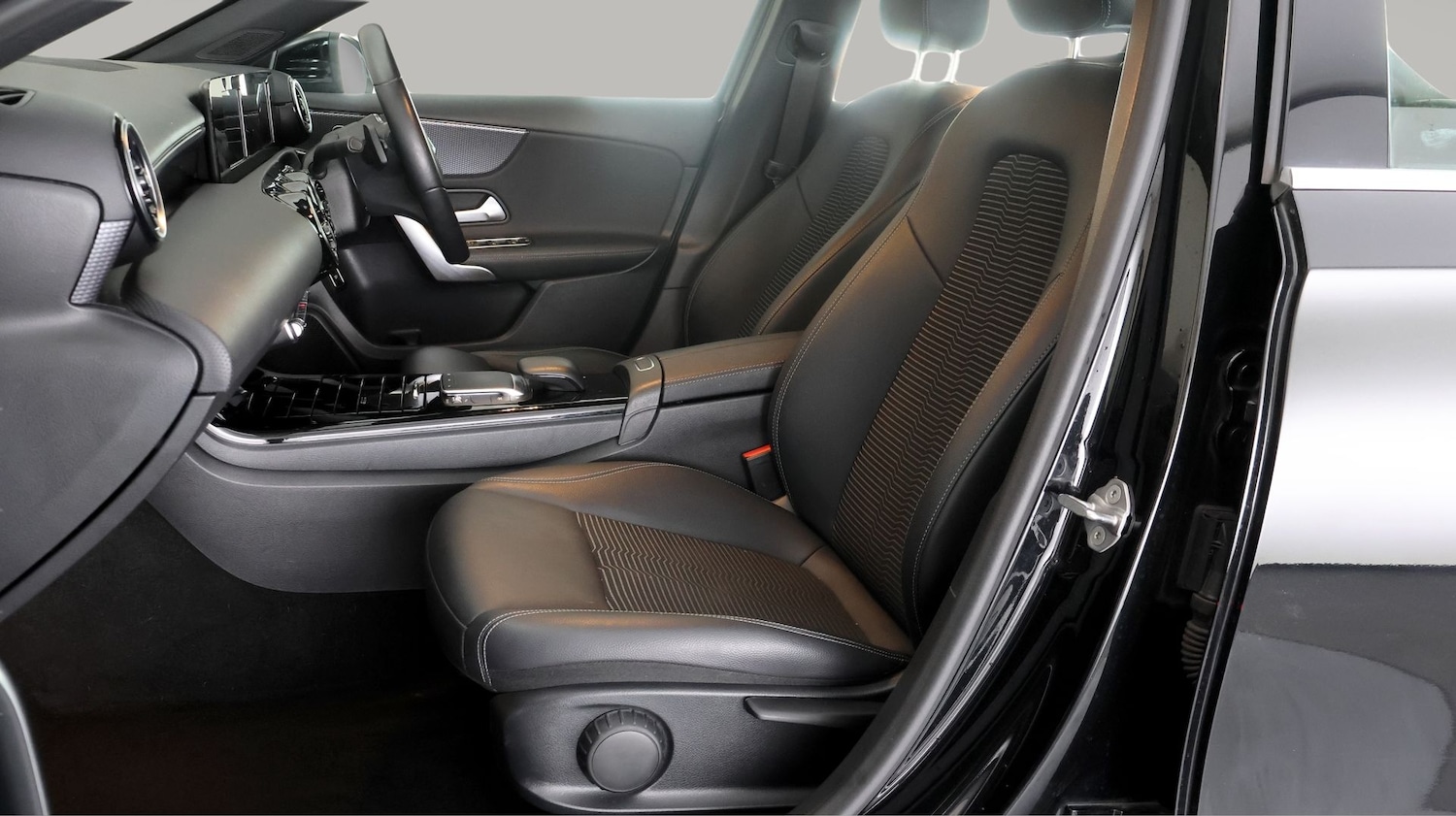 Used Mercedes-Benz A-Class 2022 for sale - 77562888: Photo 14