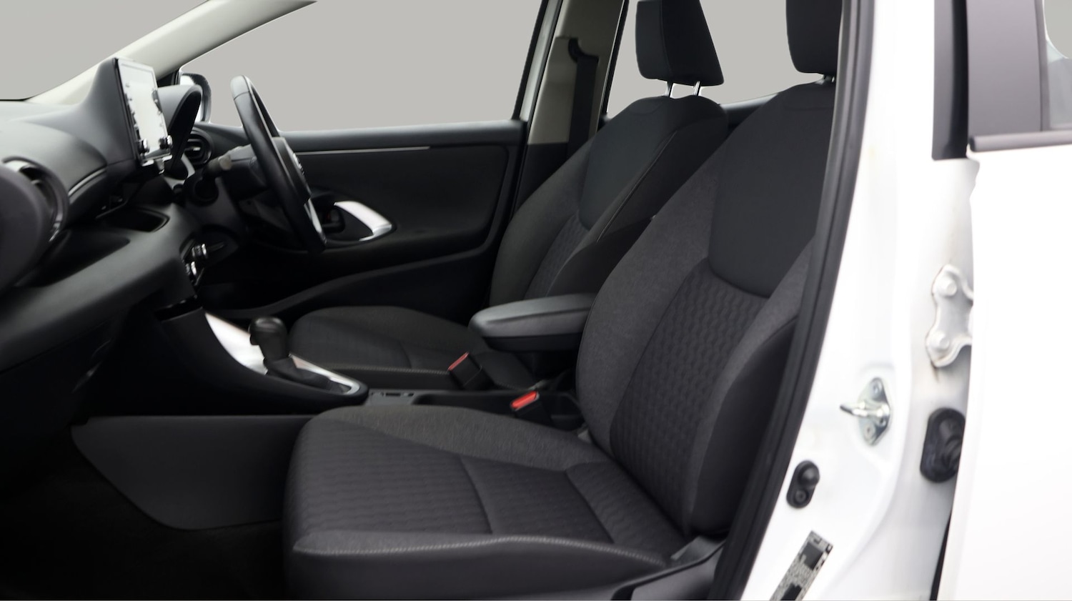 Used Toyota Yaris 2022 for sale - 77181913: Photo 14