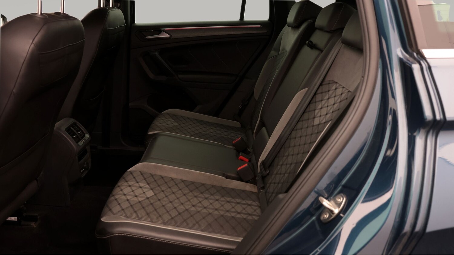 Used Volkswagen Tiguan 2023 for sale - 77906184: Photo 16