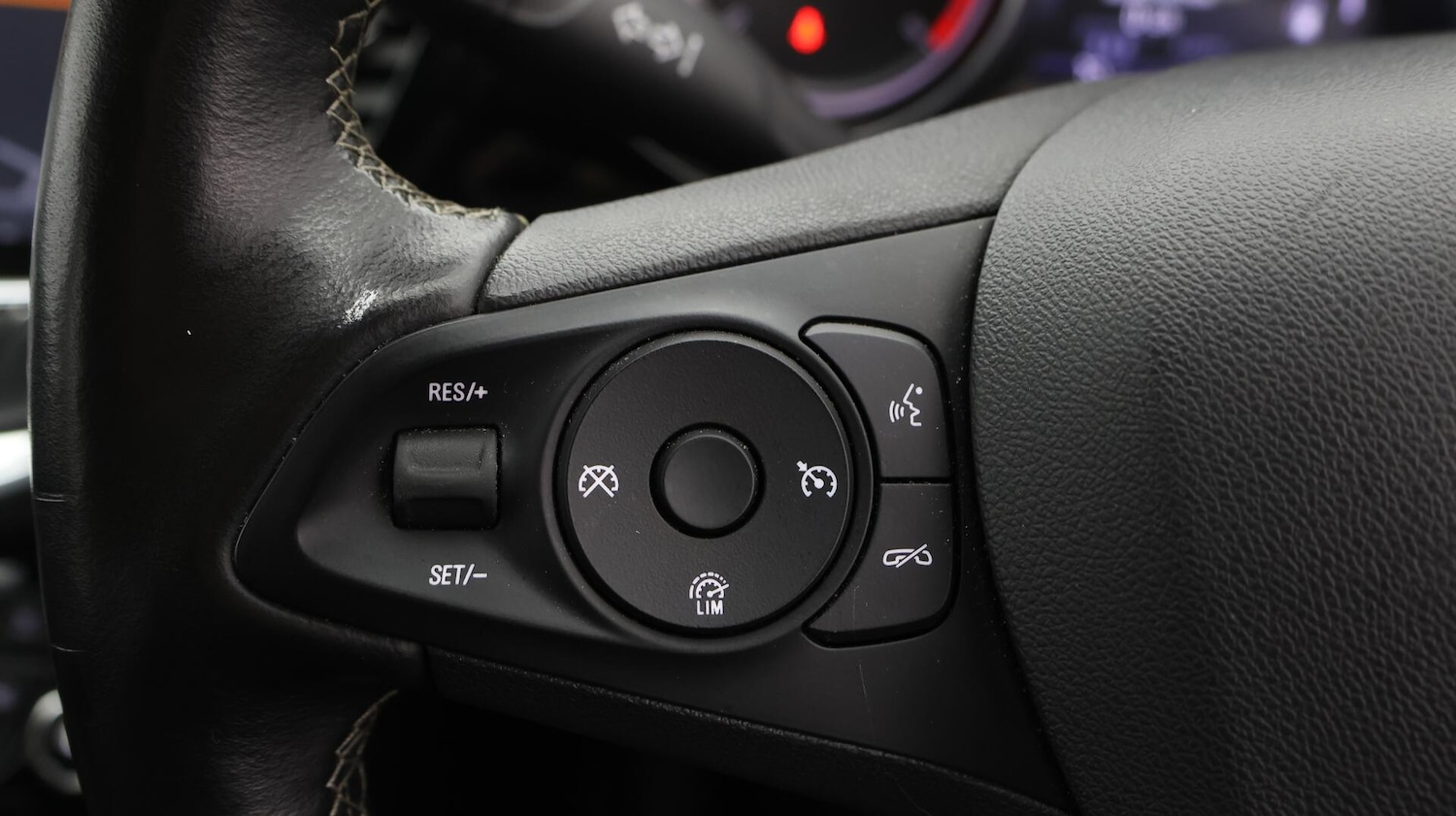 Used Vauxhall Astra 2018 for sale - 76424451: Photo 24