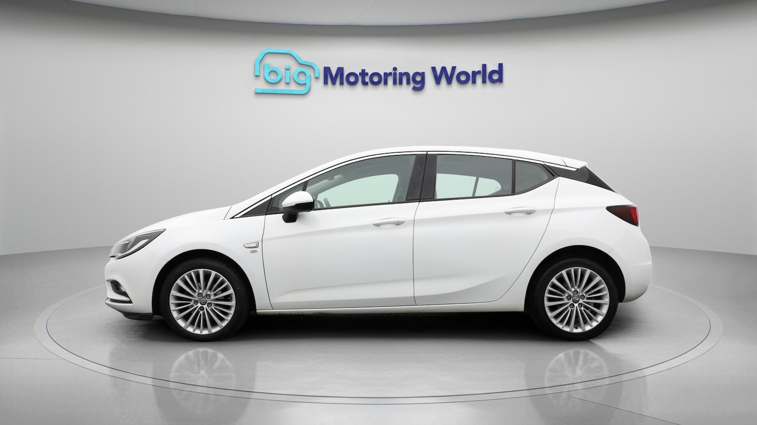 Used Vauxhall Astra 2018 for sale - 76424451: Photo 5