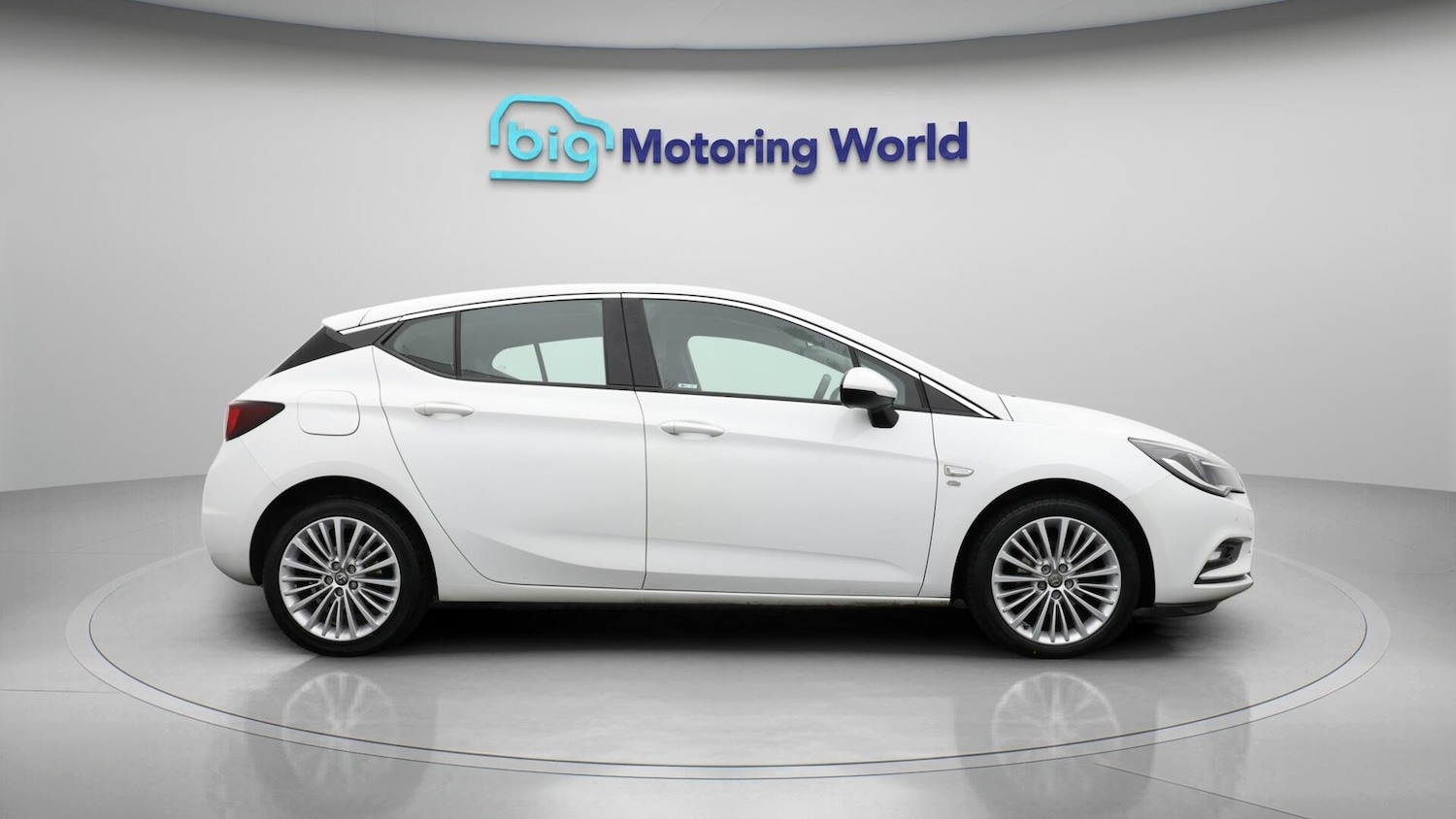 Used Vauxhall Astra 2018 for sale - 76424451: Photo 9